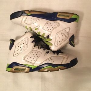 Jordan Retro 6’s - Seahawks Version